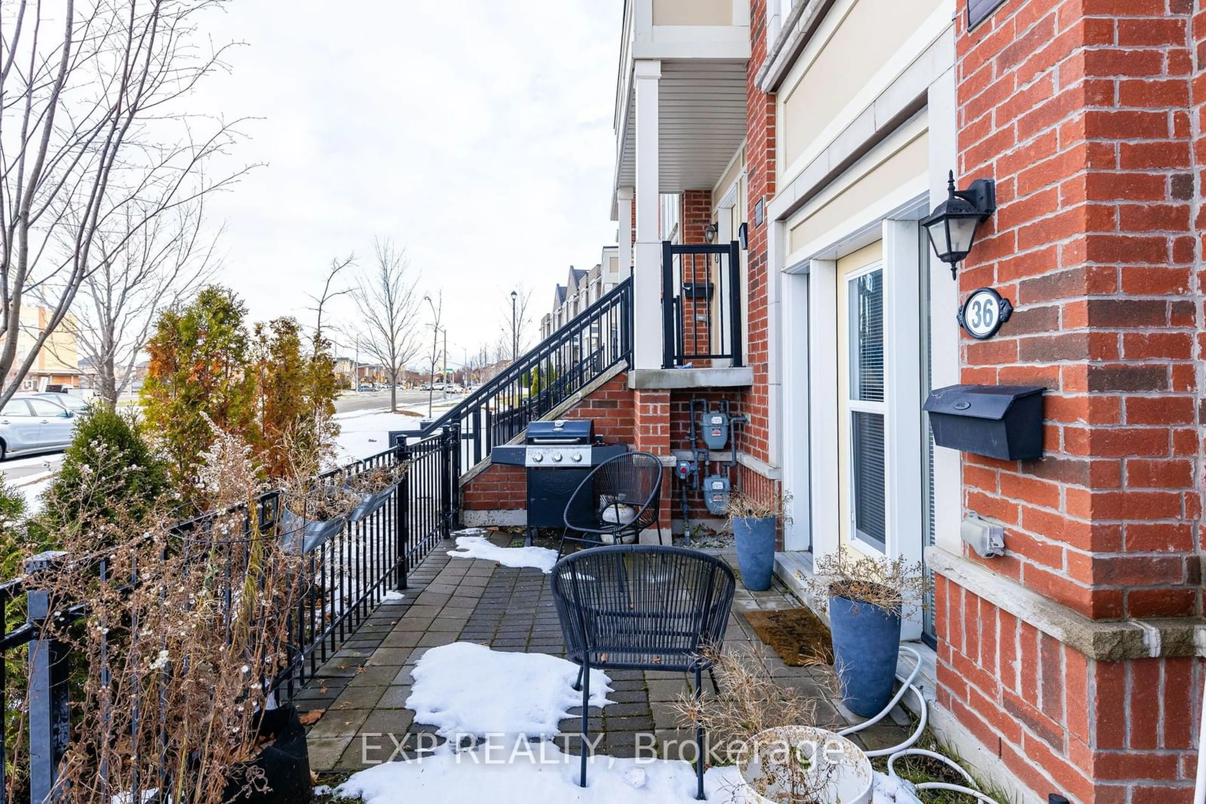 Patio, street for 250 Sunny Meadow Blvd #36, Brampton Ontario L6R 3Y7