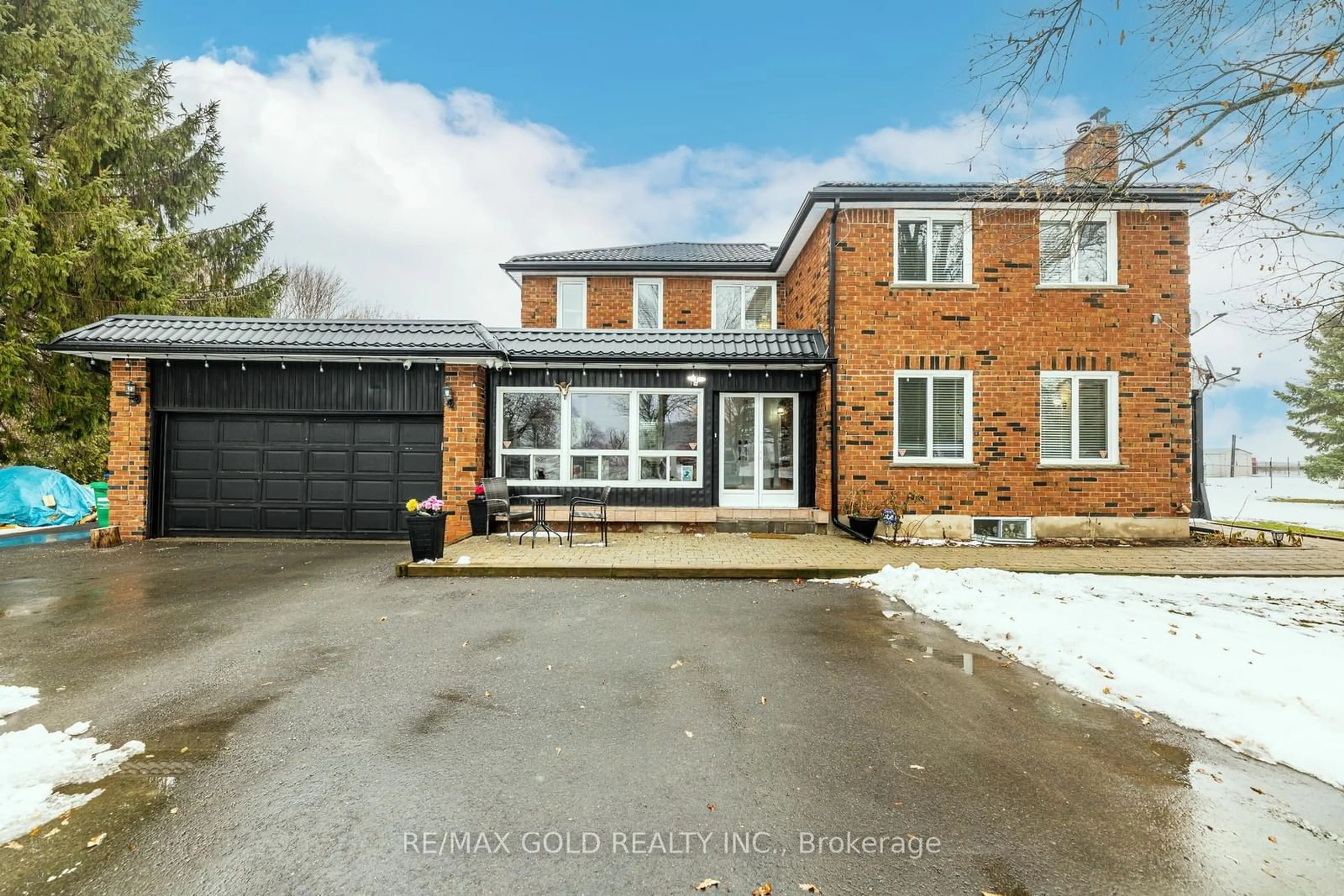 A pic from outside/outdoor area/front of a property/back of a property/a pic from drone, street for 17979 St Andrews Rd, Caledon Ontario L0N 1E0