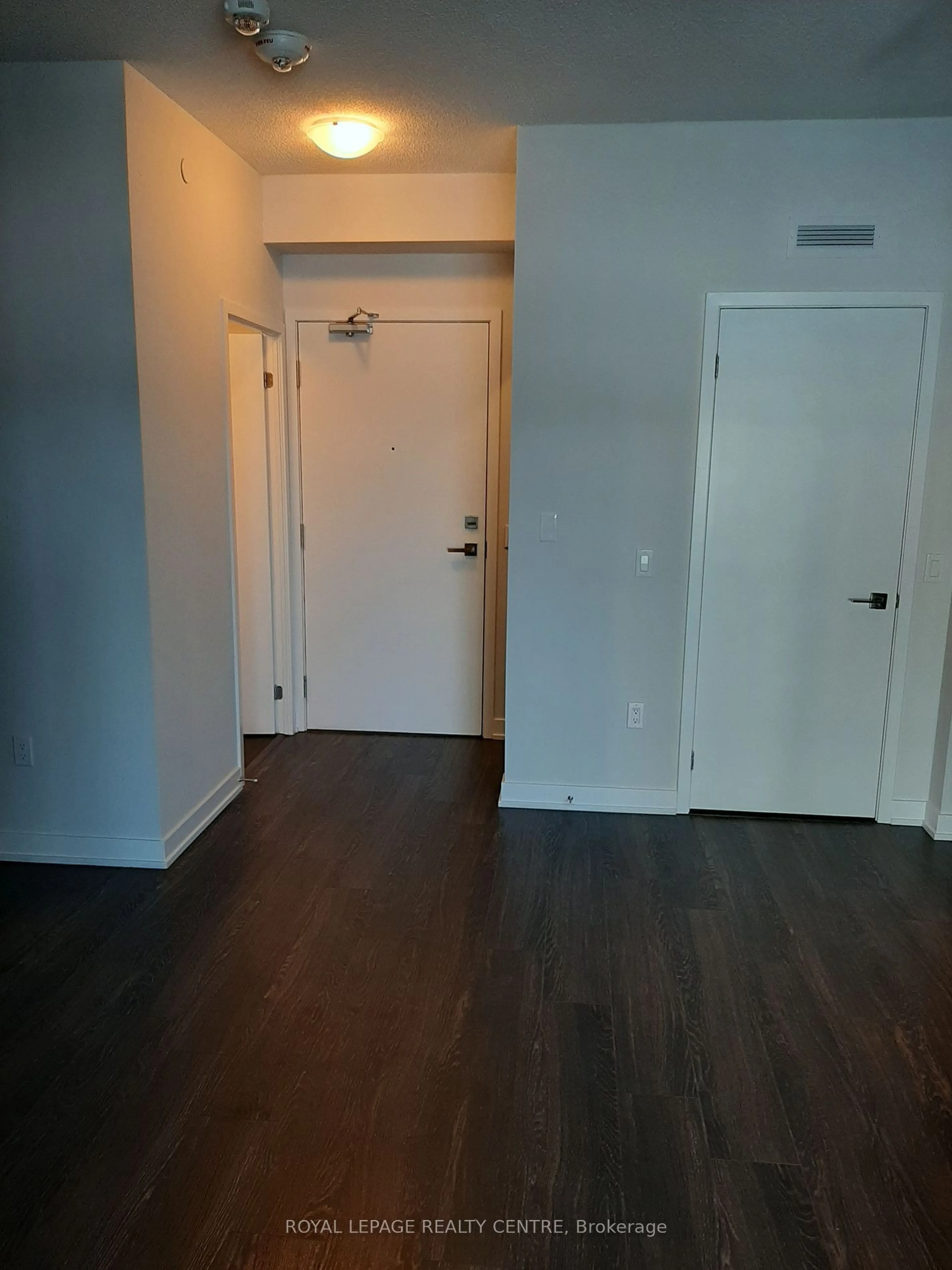 A pic of a room for 4055 Parkside Village Dr #914, Mississauga Ontario L5B 0K8