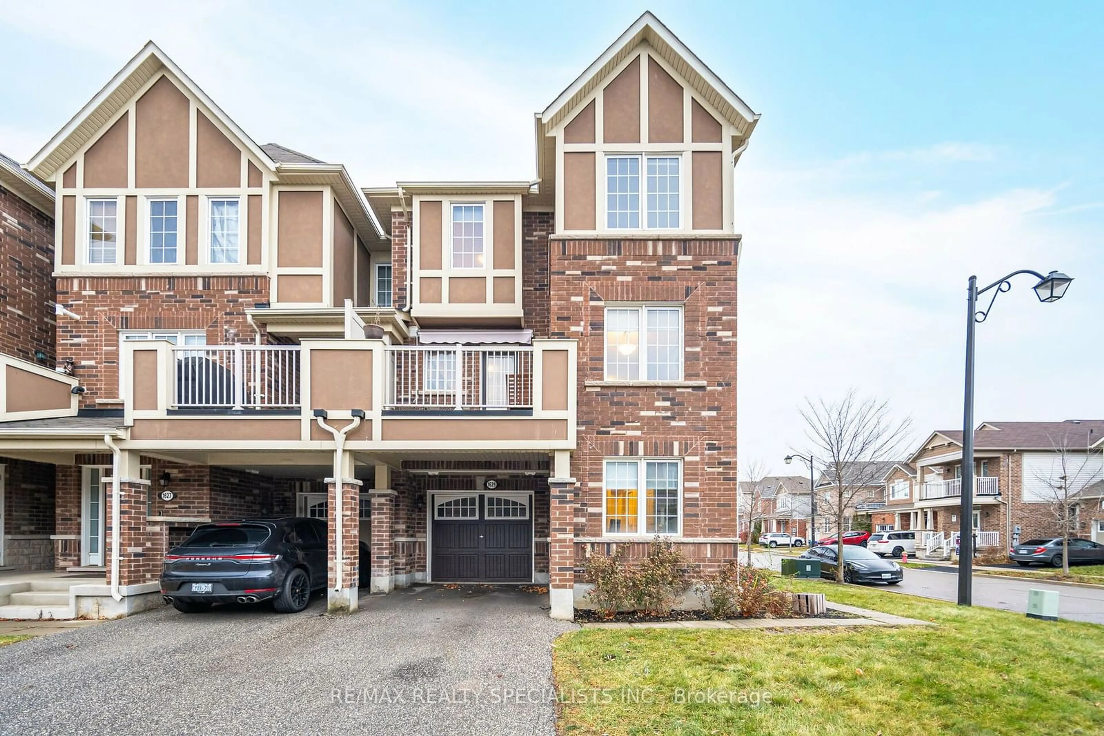 Unknown for 1629 Gainer Cres, Milton Ontario L9T 8X9