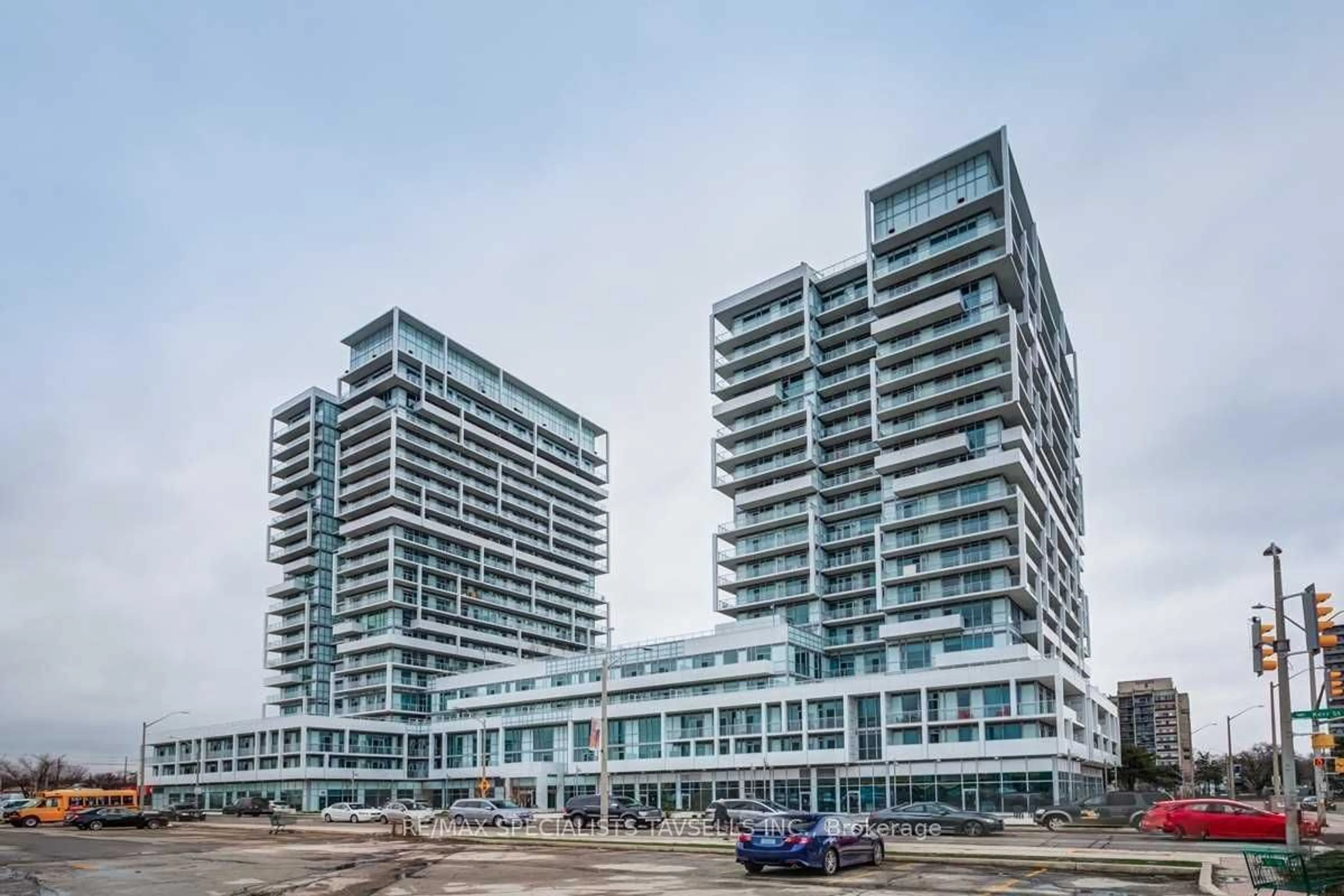 Unknown for 55 Speers Rd #204, Oakville Ontario L6K 0H9