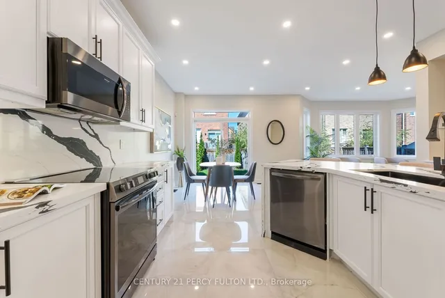 Additional property image - 345 Nairn Circ