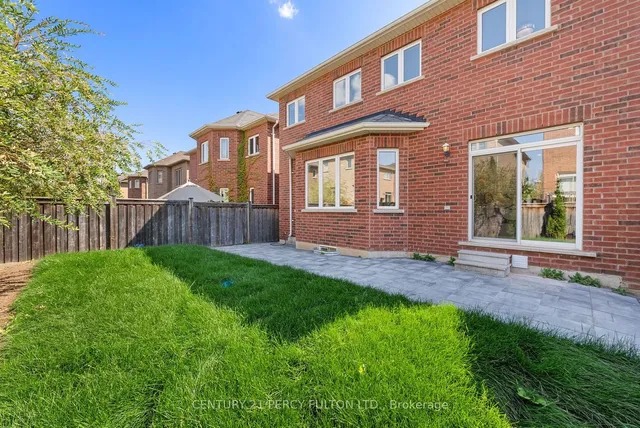 Additional property image - 345 Nairn Circ