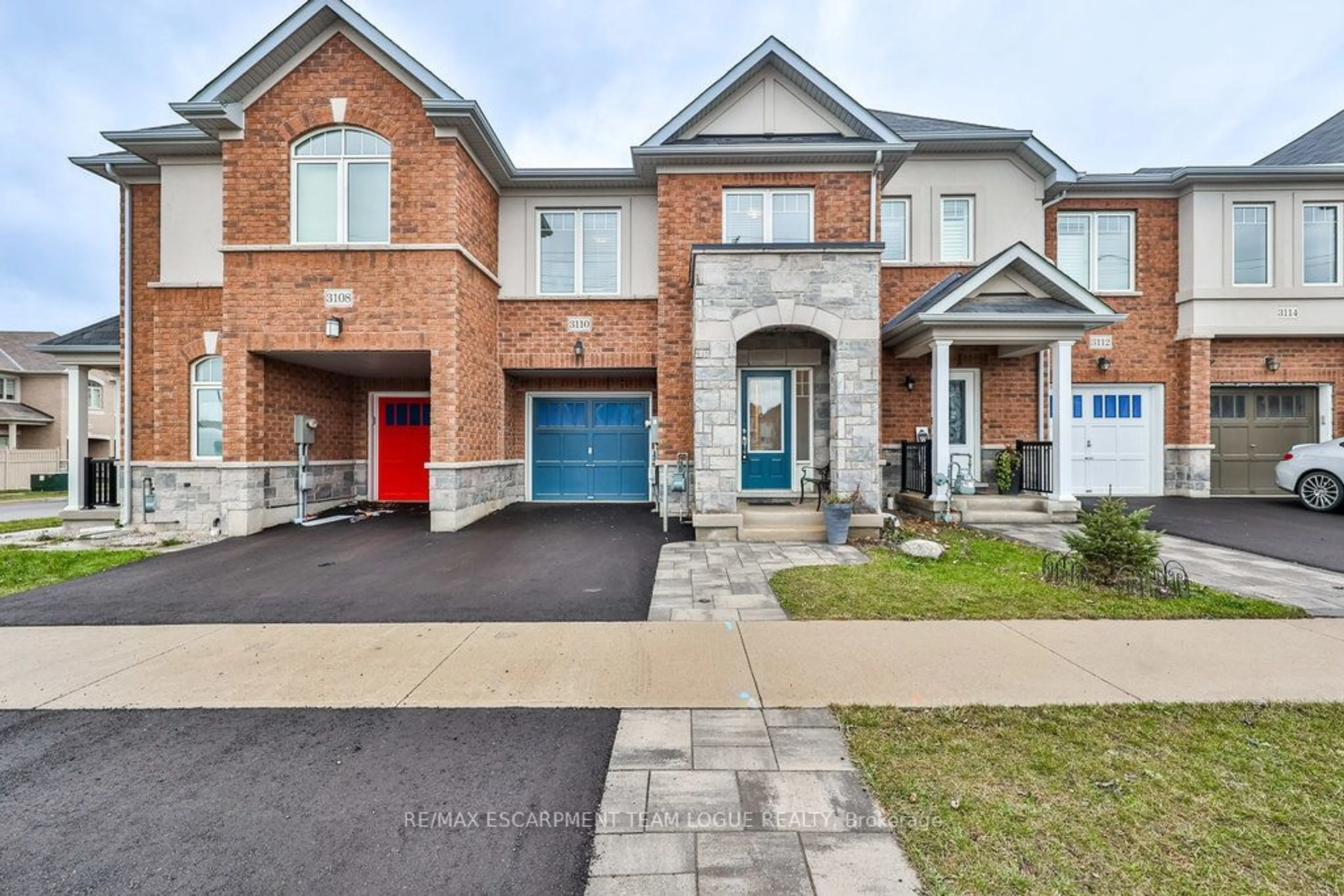 Home with brick exterior material, street for 3110 Michelangelo Rd, Burlington Ontario L7M 0Z7