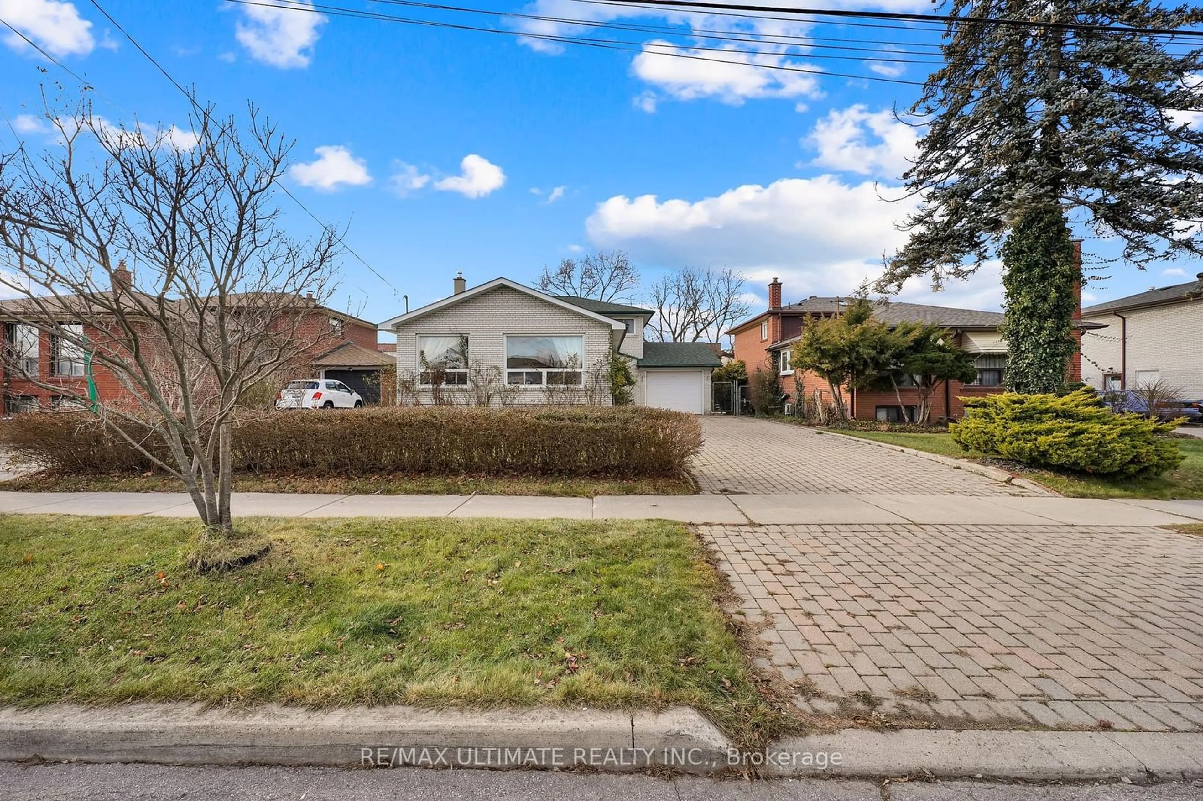 Unknown for 32 Archway Cres, Toronto Ontario M9M 1V6