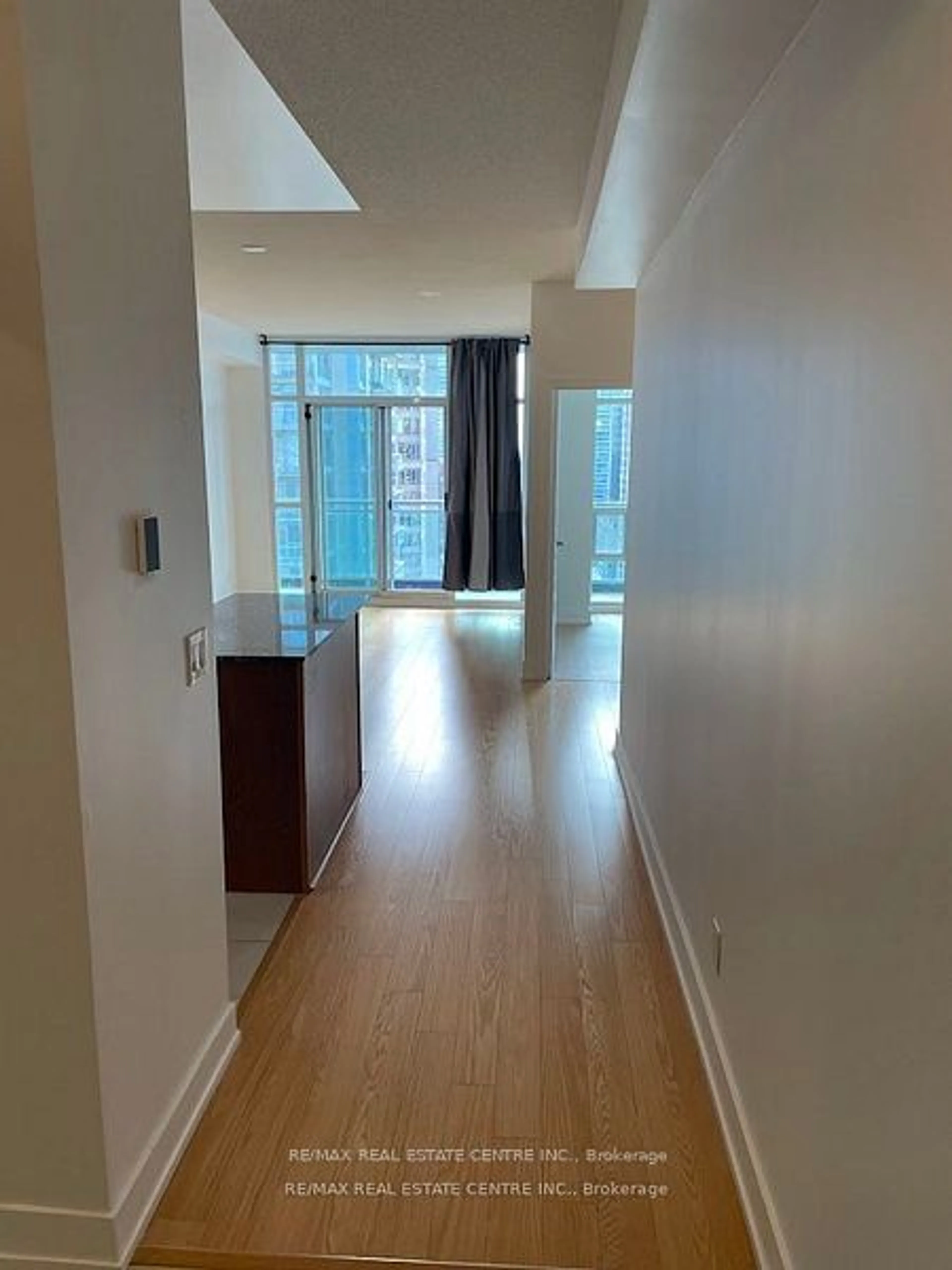 A pic of a room for 223 Webb Dr #2512, Mississauga Ontario L5B 0E8