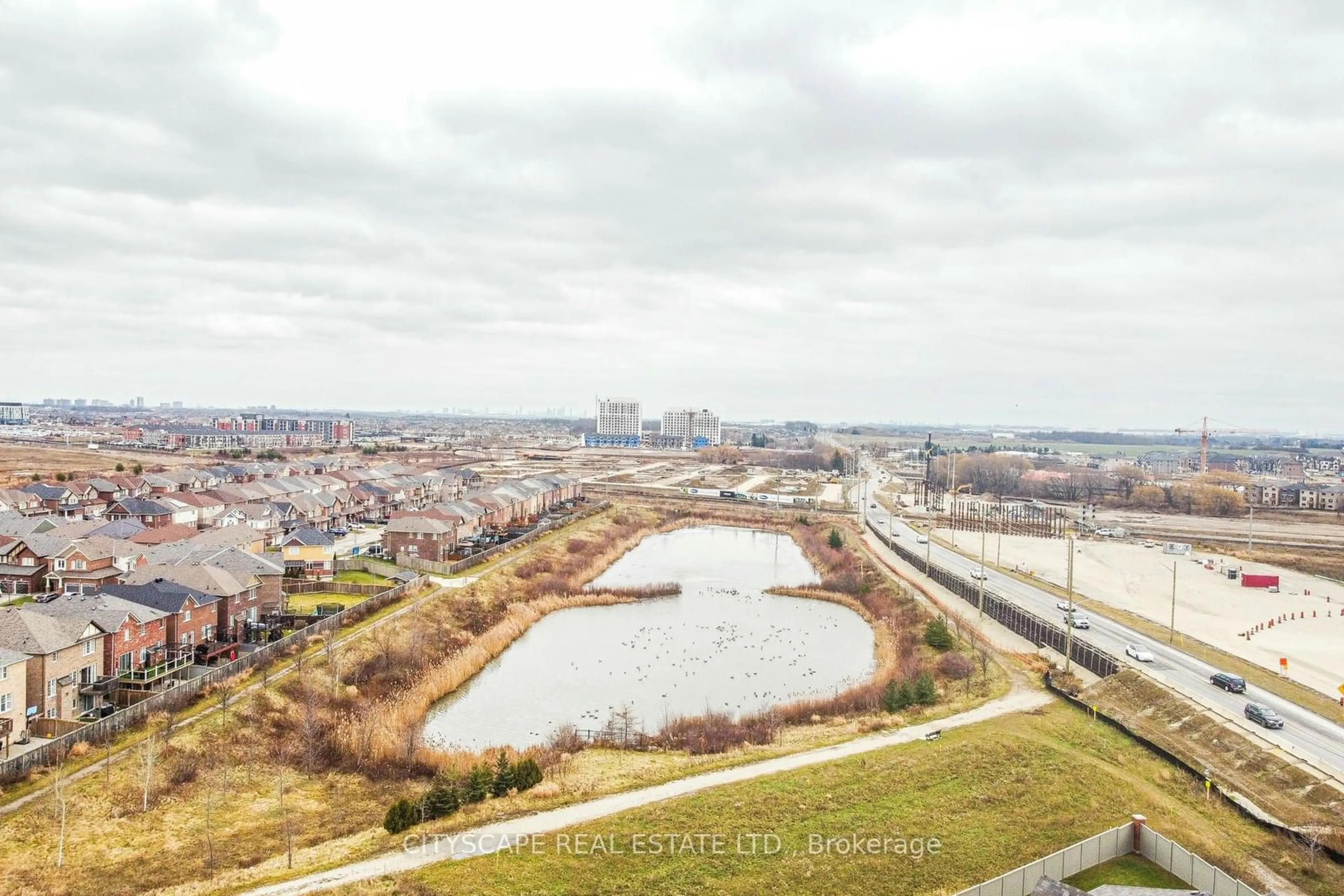 A pic from outside/outdoor area/front of a property/back of a property/a pic from drone, water/lake/river/ocean view for 86 Rockbrook Tr, Brampton Ontario L7A 4A8