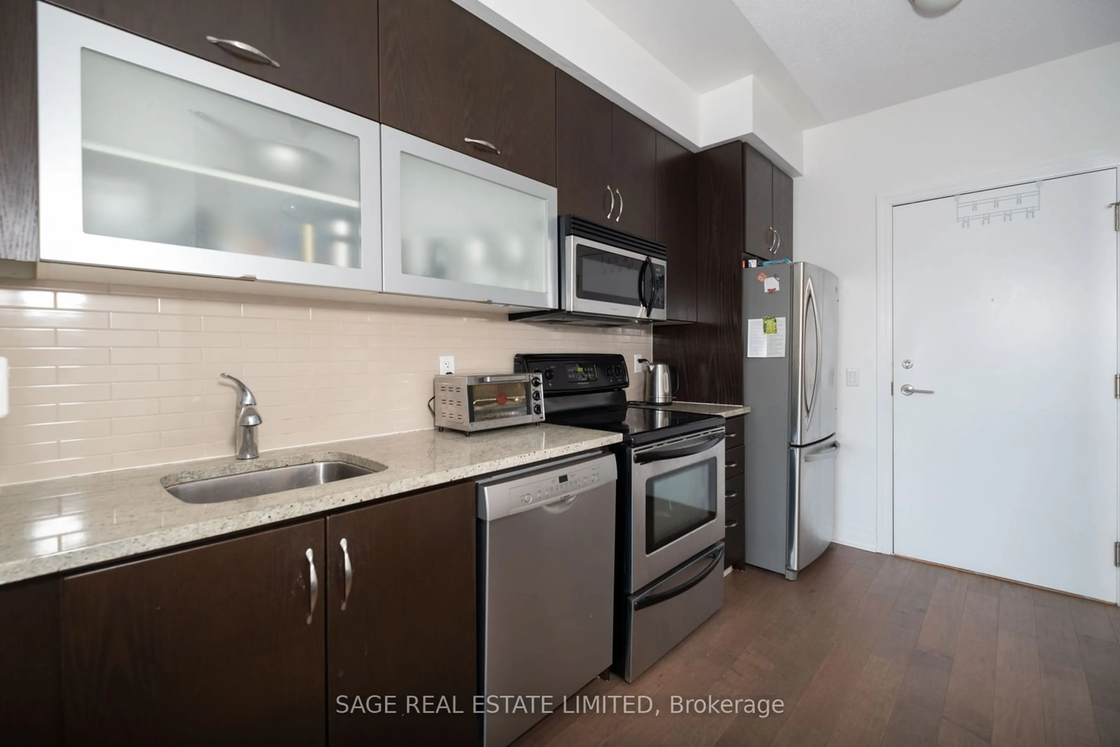 Standard kitchen, wood/laminate floor for 20 Gothic Ave #624, Toronto Ontario M6P 1T5