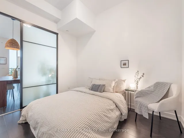Additional property image - 5240 Dundas St Unit B209