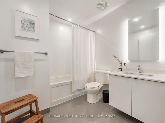 Additional property image - 5240 Dundas St Unit B209