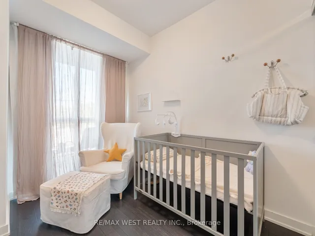 Additional property image - 5240 Dundas St Unit B209
