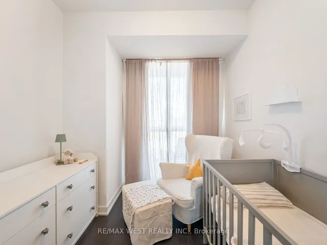 Additional property image - 5240 Dundas St Unit B209