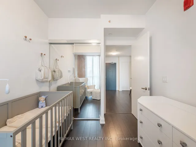 Additional property image - 5240 Dundas St Unit B209