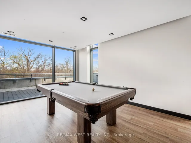 Additional property image - 5240 Dundas St Unit B209
