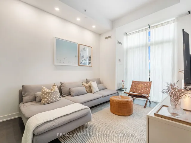 Additional property image - 5240 Dundas St Unit B209
