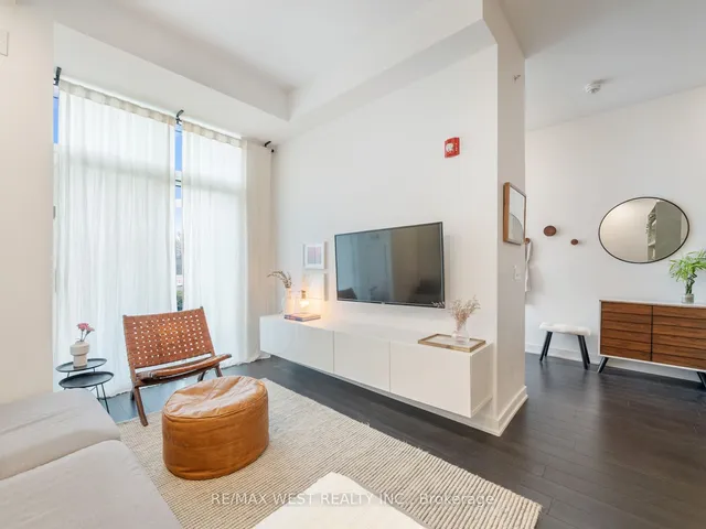 Additional property image - 5240 Dundas St Unit B209
