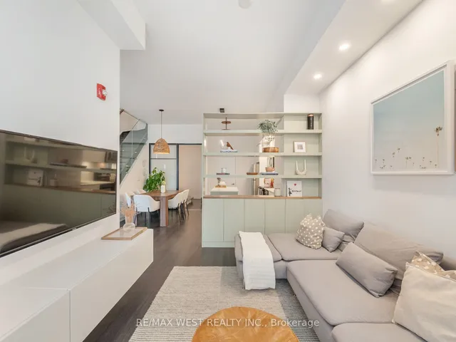 Additional property image - 5240 Dundas St Unit B209
