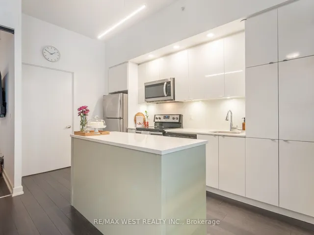 Additional property image - 5240 Dundas St Unit B209