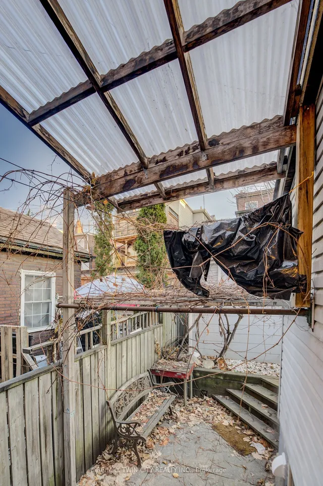 Additional property image - 295 Old Weston Rd