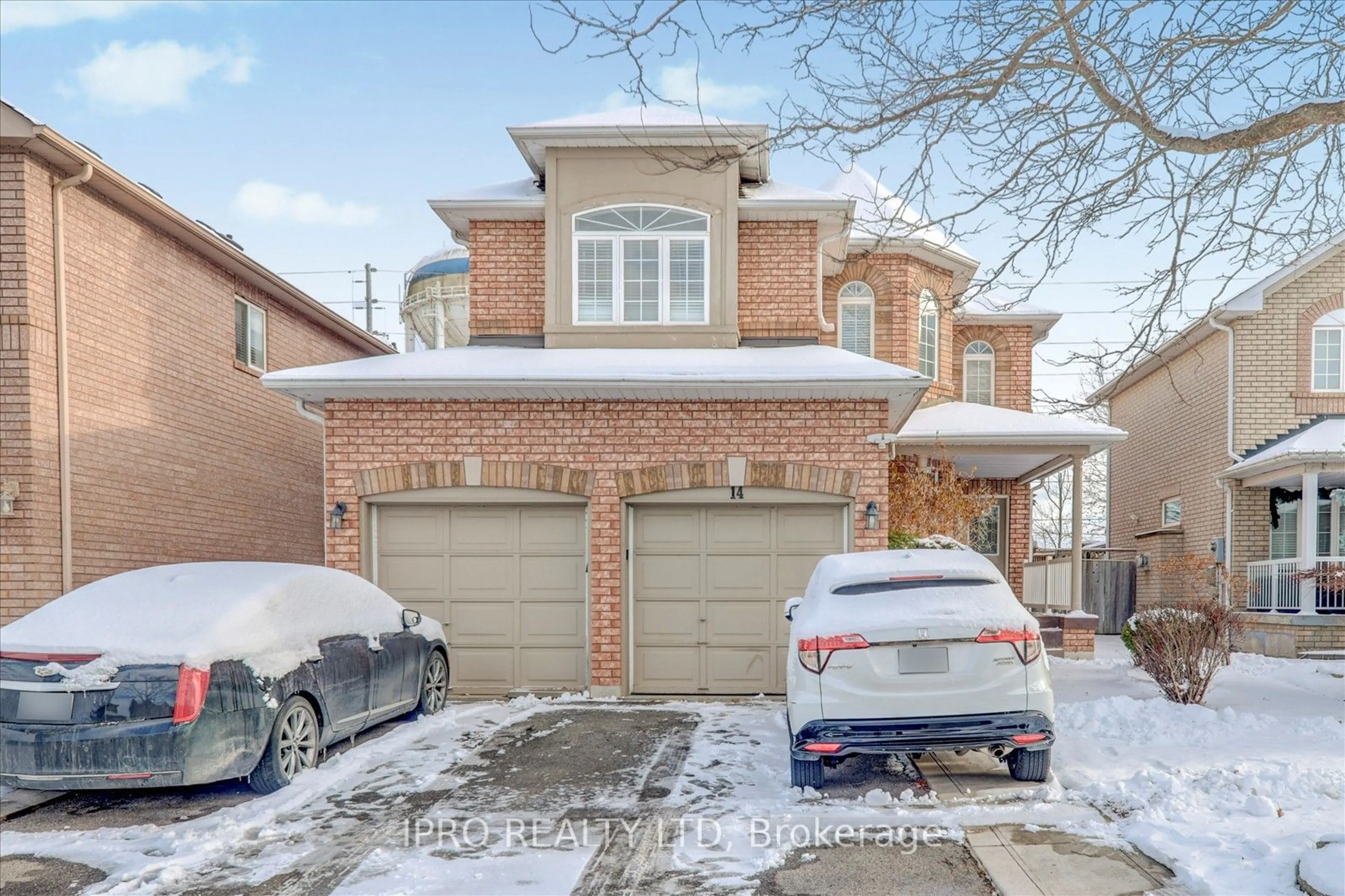 Home with brick exterior material, street for 14 Twin Willow Cres, Brampton Ontario L7A 1K1