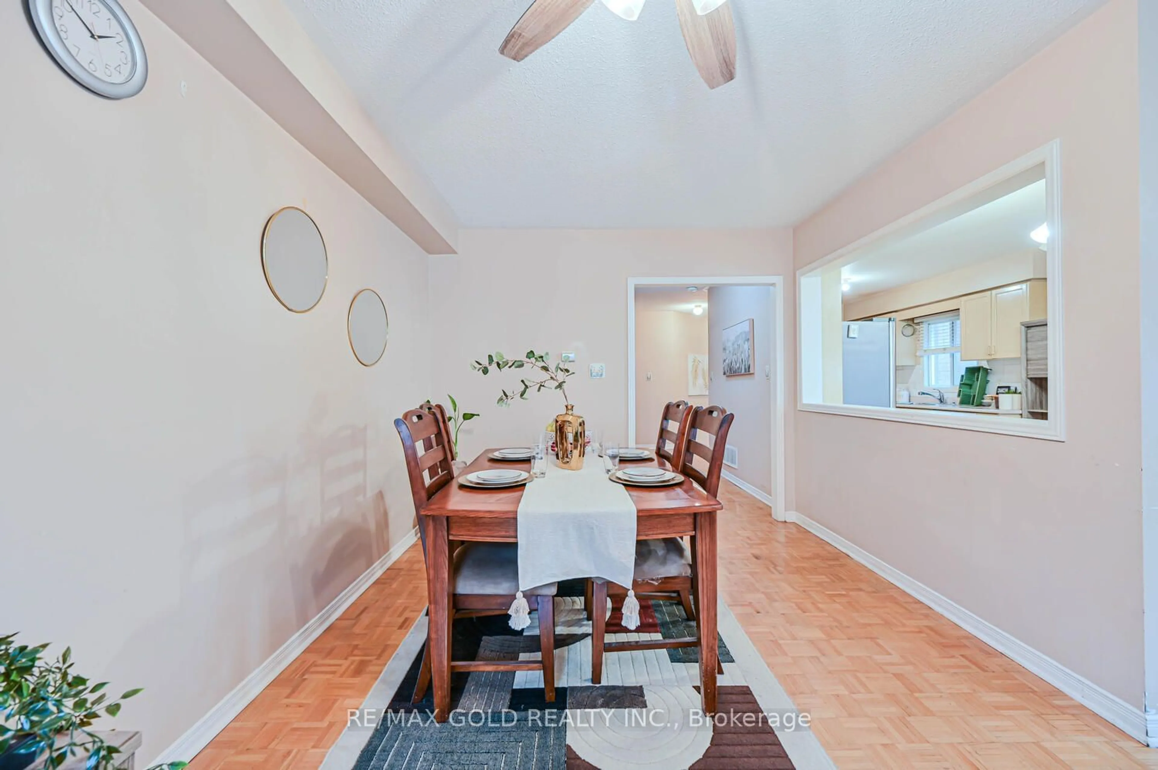 Dining room, ceramic/tile floor for 17 Red River Dr, Brampton Ontario L6R 2H9