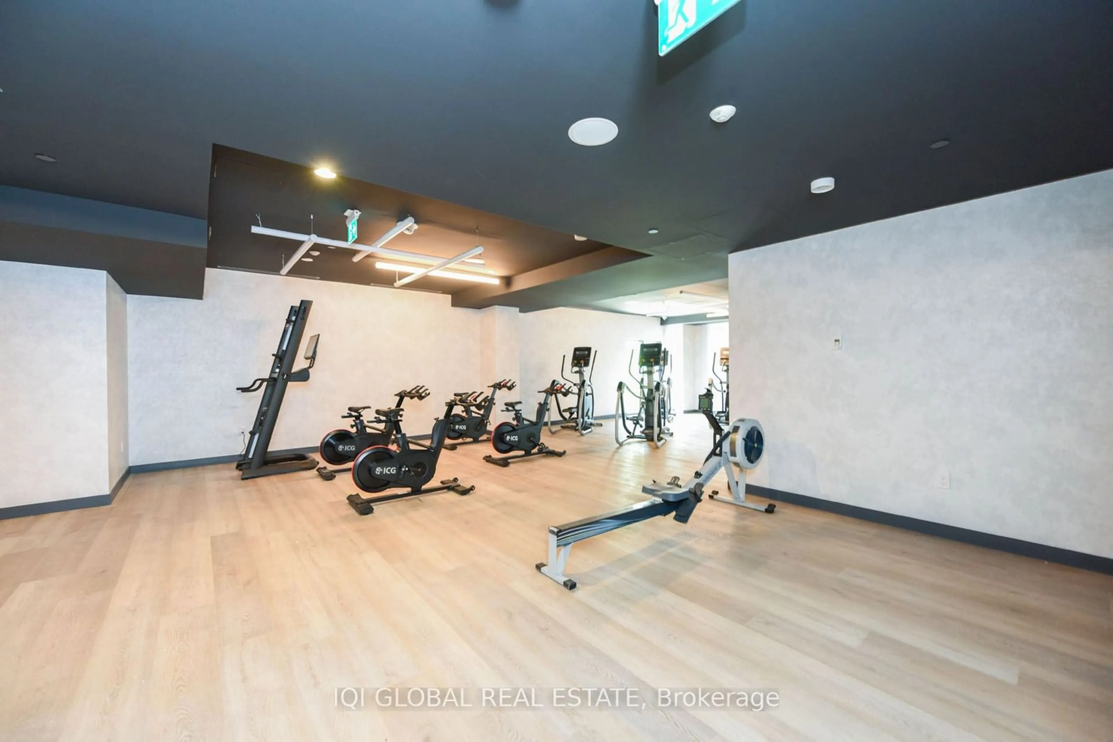 Gym or fitness room for 86 Dundas St #418, Mississauga Ontario L5A 1W4