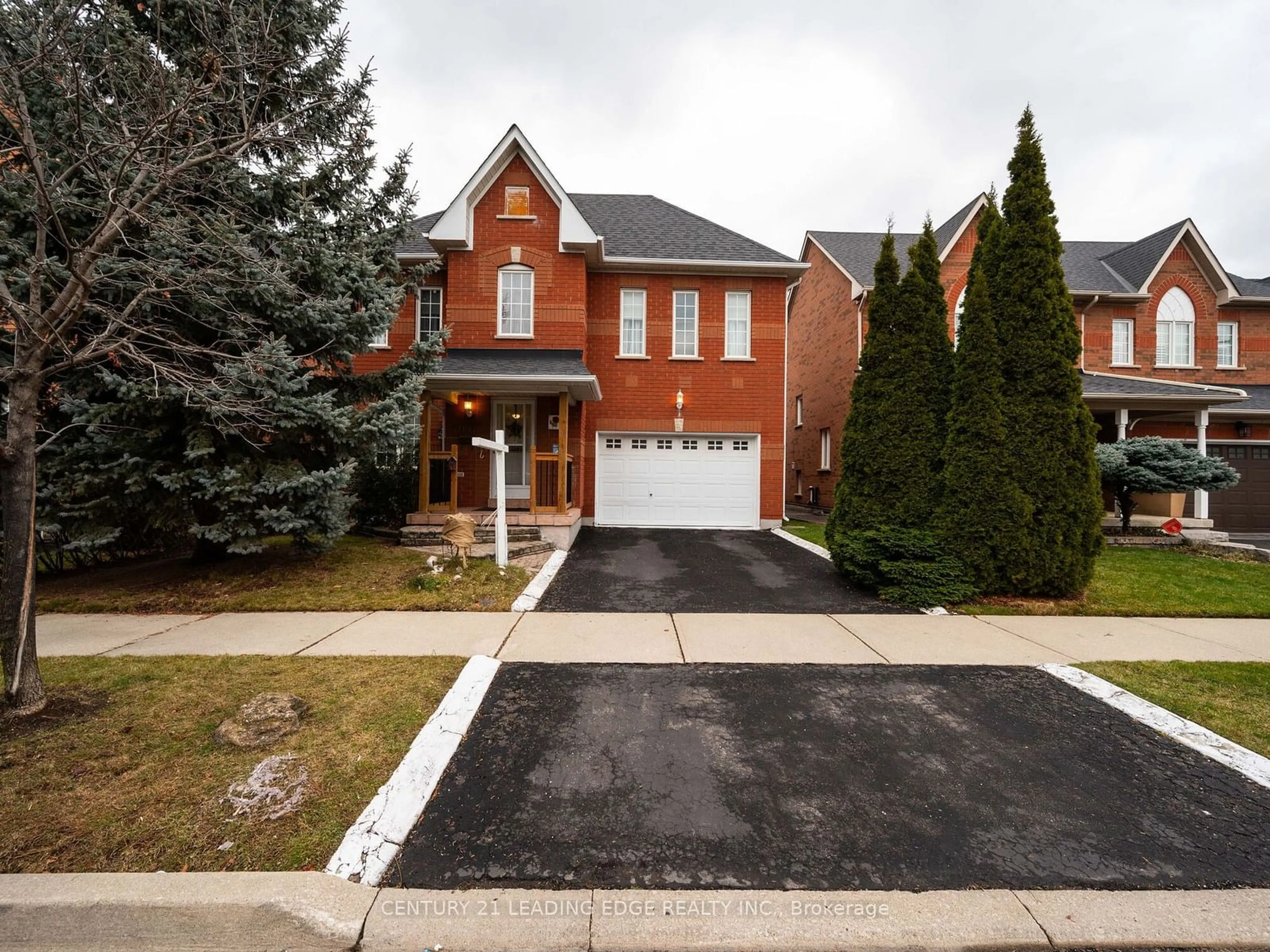 Home with brick exterior material, street for 7097 WALWORTH Crt, Mississauga Ontario L5N 7L4