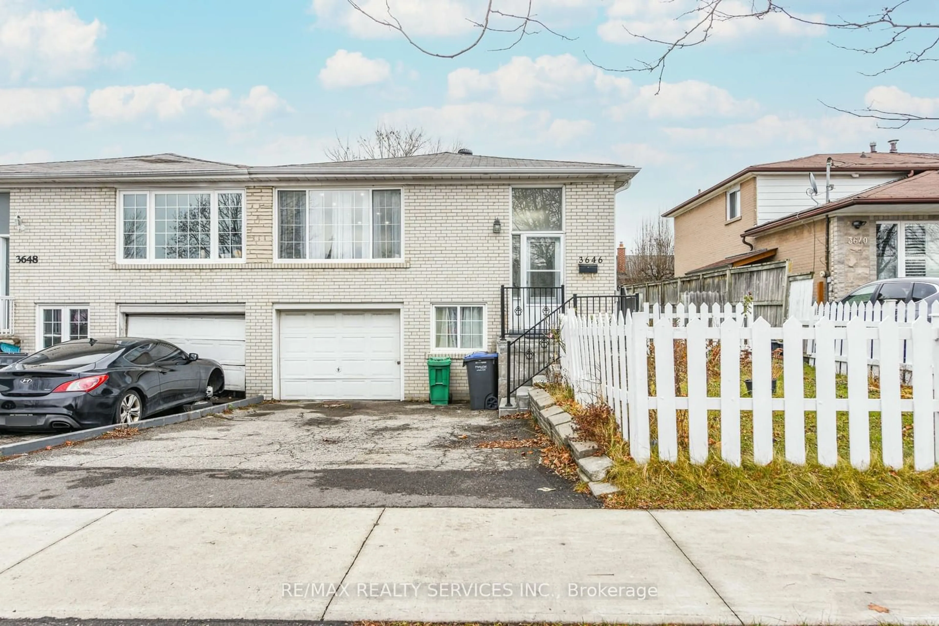 Unknown for 3646 Corliss Cres, Mississauga Ontario L4T 2Z1