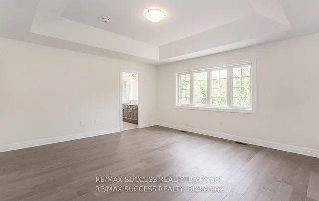 Additional property image - 588 Queen Mary Dr