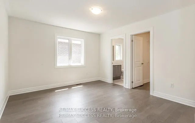 Additional property image - 588 Queen Mary Dr