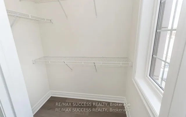 Additional property image - 588 Queen Mary Dr