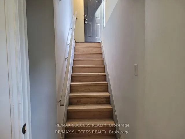 Additional property image - 588 Queen Mary Dr