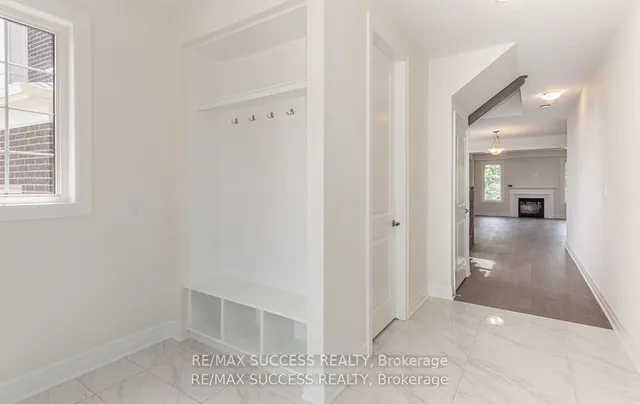 Additional property image - 588 Queen Mary Dr