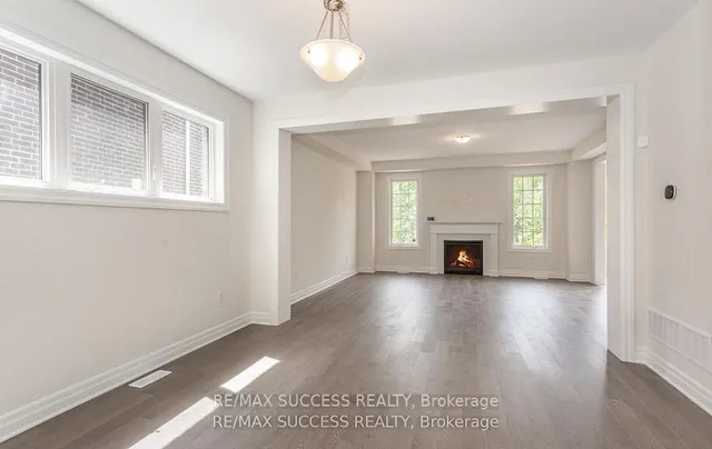 Additional property image - 588 Queen Mary Dr