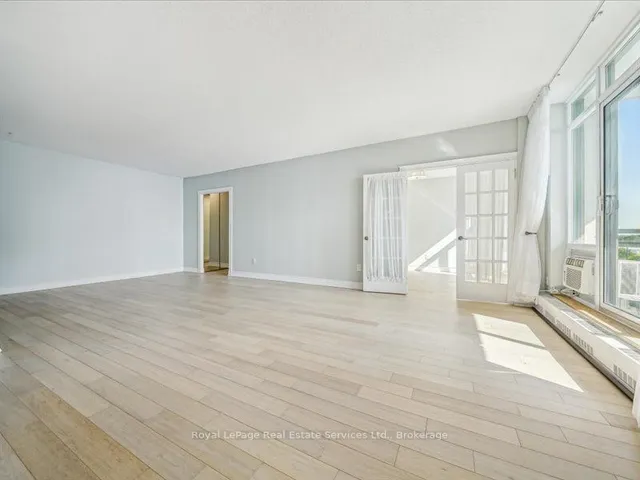 Additional property image - 5250 Lakeshore Rd Unit 708