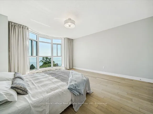 Additional property image - 5250 Lakeshore Rd Unit 708