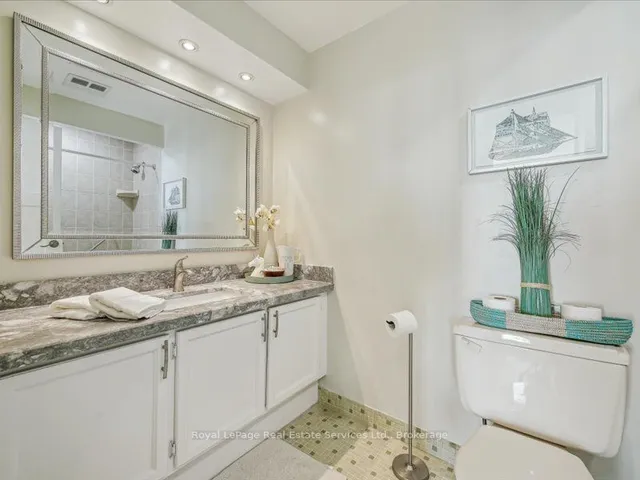 Additional property image - 5250 Lakeshore Rd Unit 708