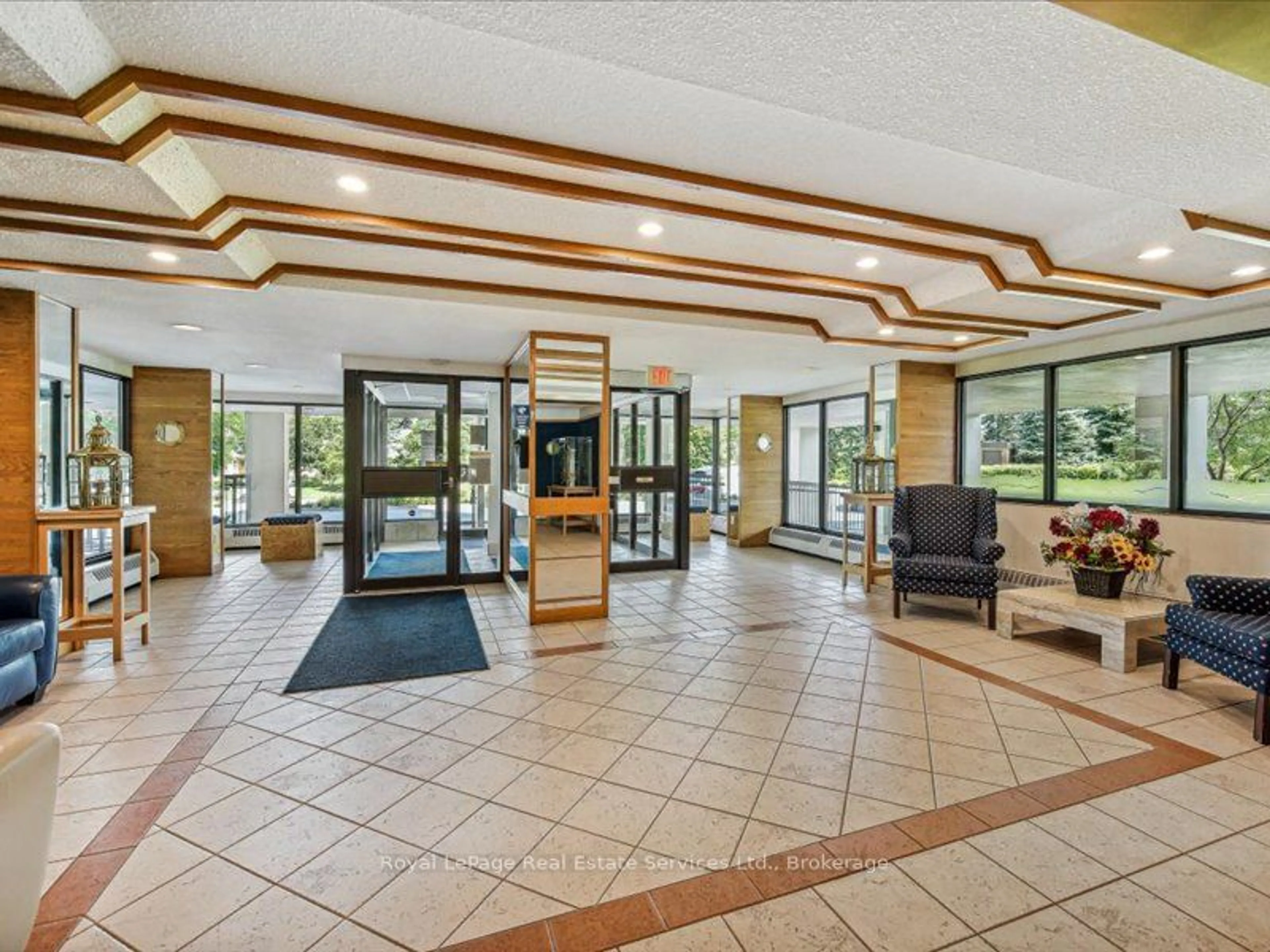 Lobby for 5250 Lakeshore Rd #708, Burlington Ontario L7L 5L2