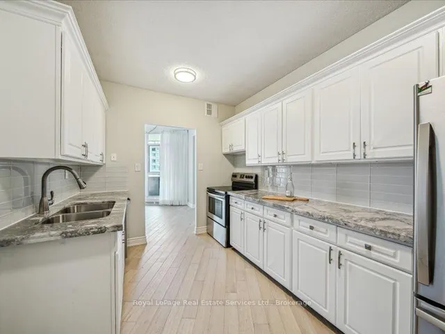 Additional property image - 5250 Lakeshore Rd Unit 708