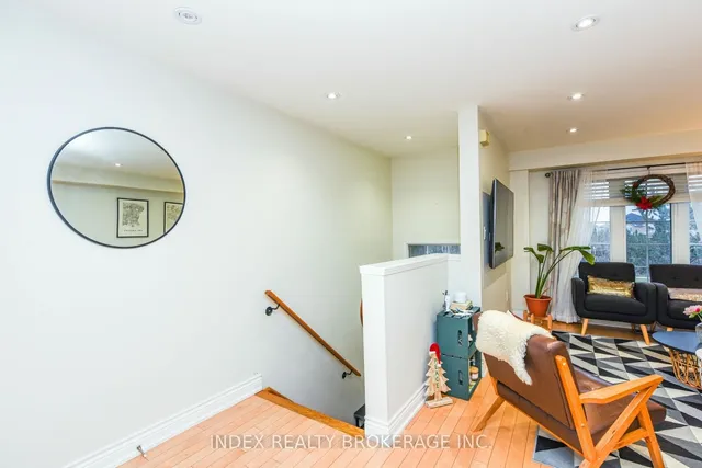 Additional property image - 4950 Albina Way Unit 20