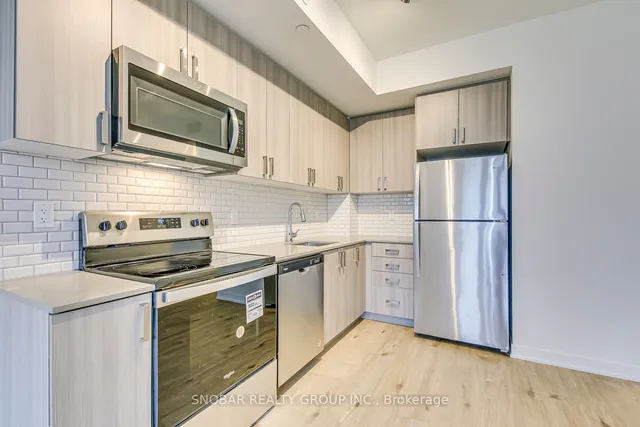 Additional property image - 4015 Hickory Dr Unit TH18
