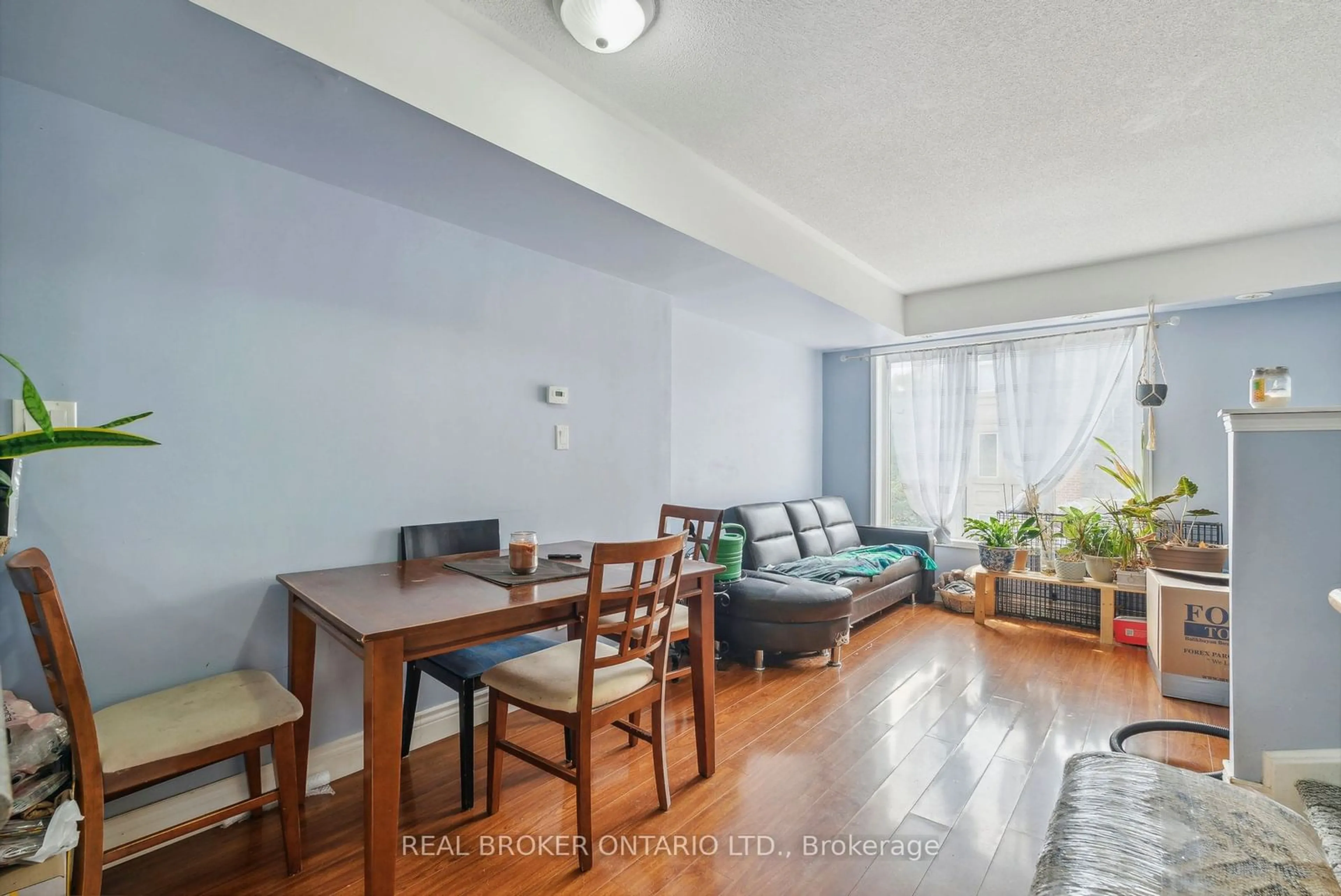 Dining room, unknown for 75 Turntable Cres #127, Toronto Ontario M6H 4K8