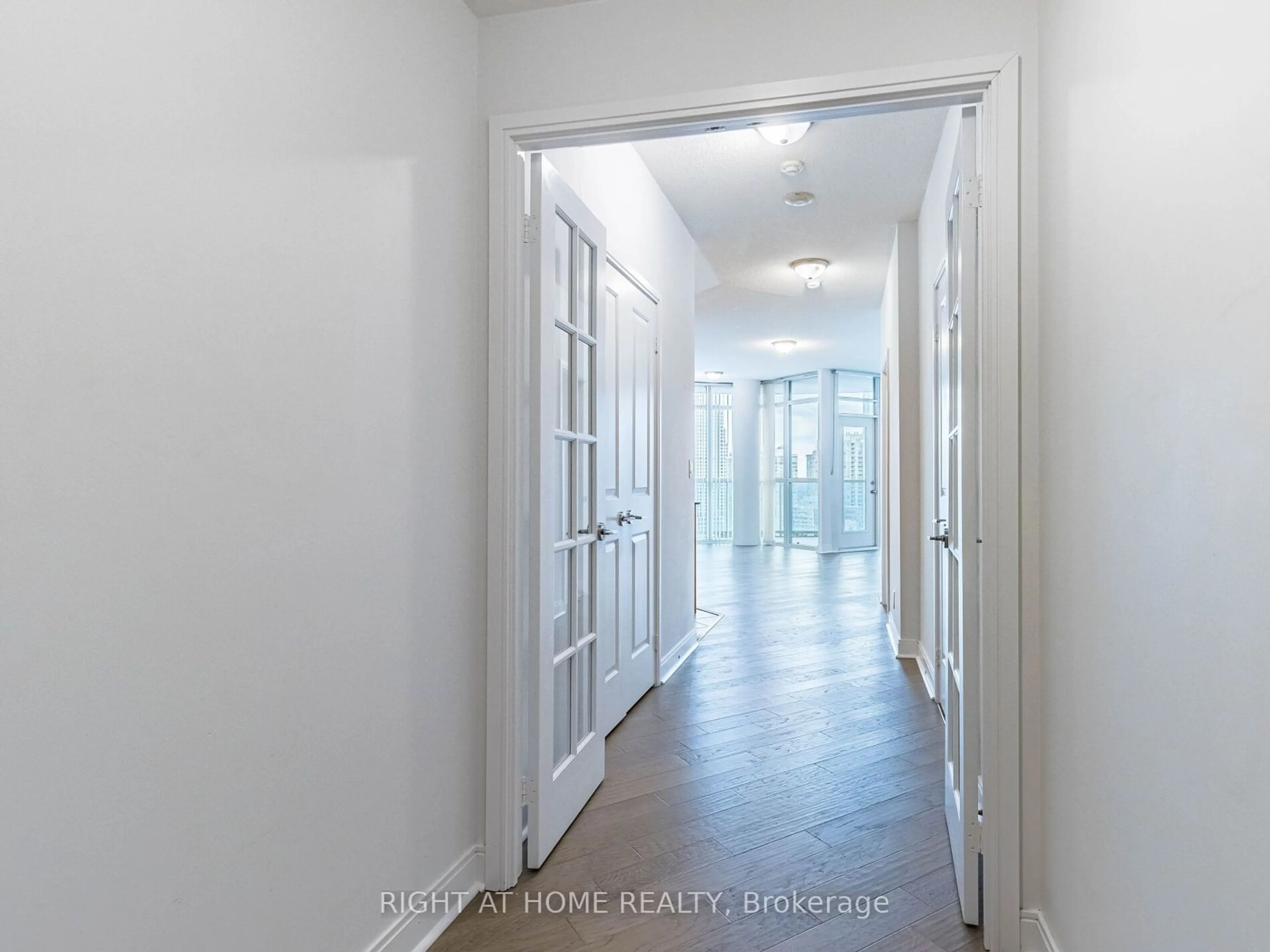 Indoor entryway for 70 Absolute Ave #1606, Mississauga Ontario L4Z 0A4