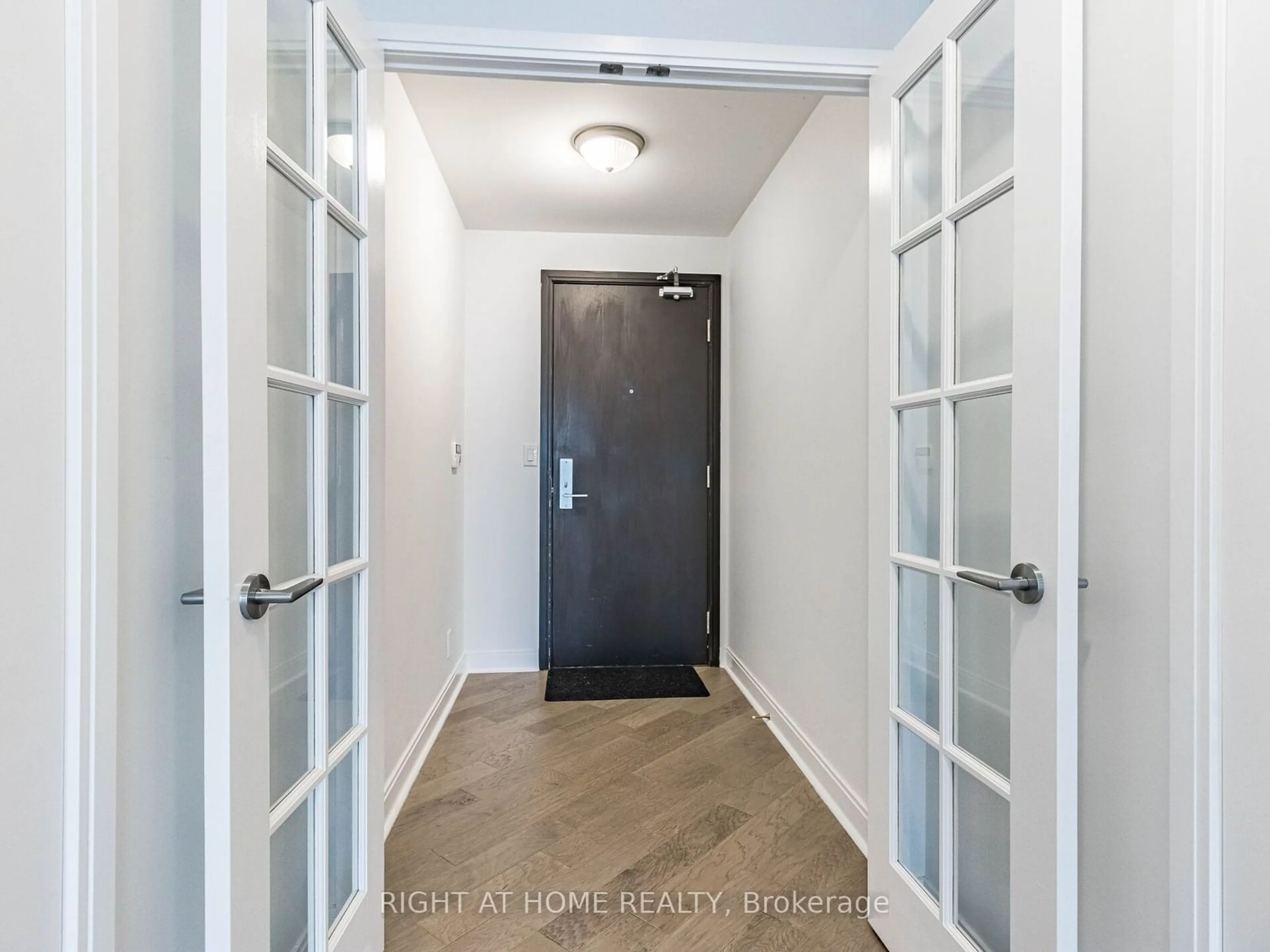 Indoor entryway for 70 Absolute Ave #1606, Mississauga Ontario L4Z 0A4