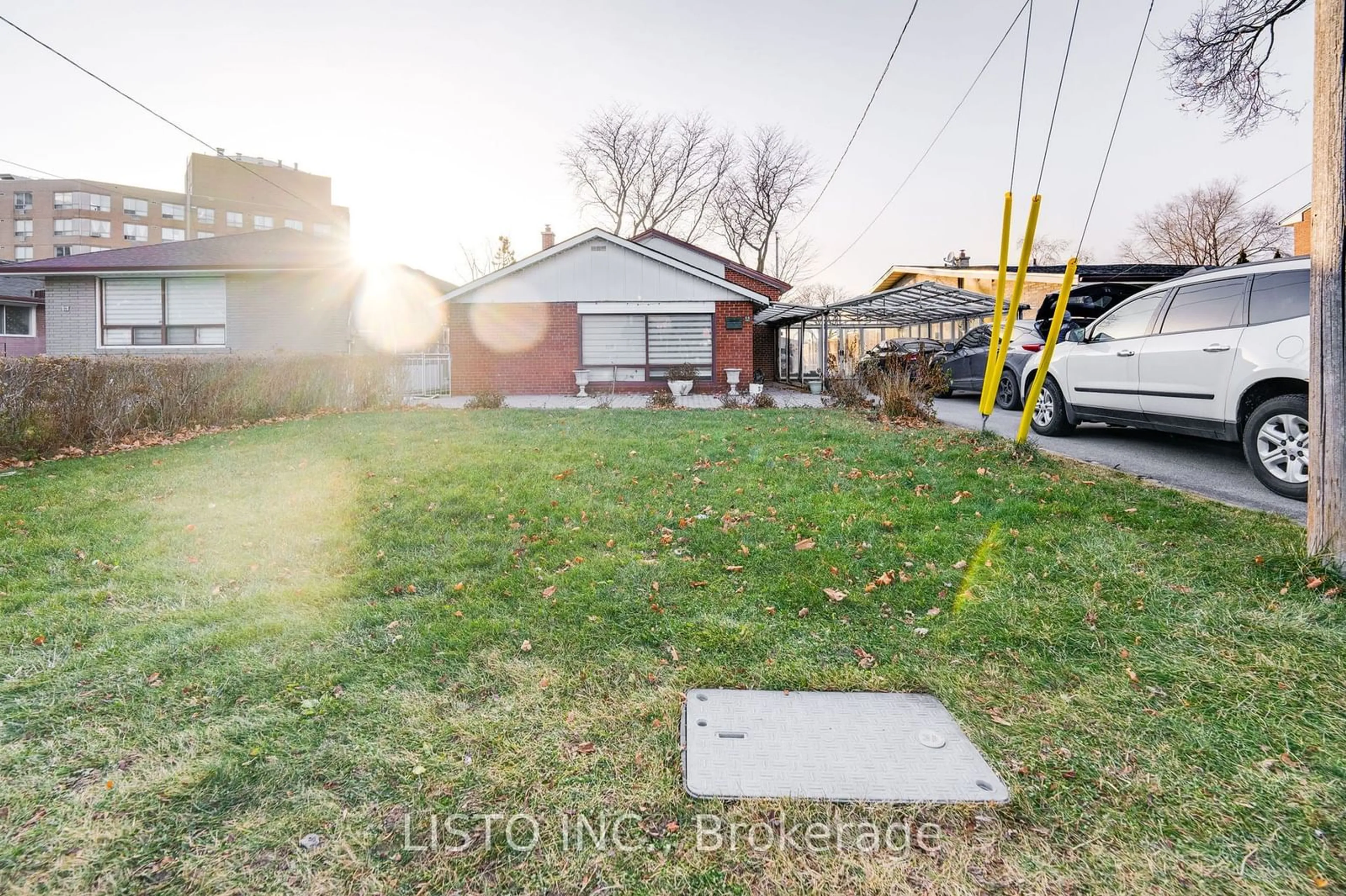 A pic from outside/outdoor area/front of a property/back of a property/a pic from drone, street for 18 Demarco Blvd, Toronto Ontario M6L 2W1