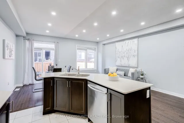 Additional property image - 31 Padbury Tr