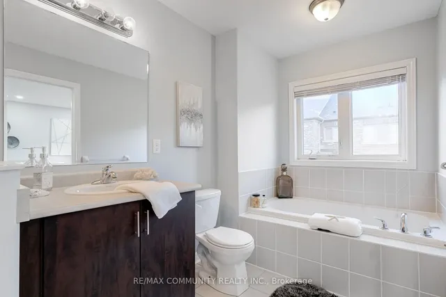 Additional property image - 31 Padbury Tr