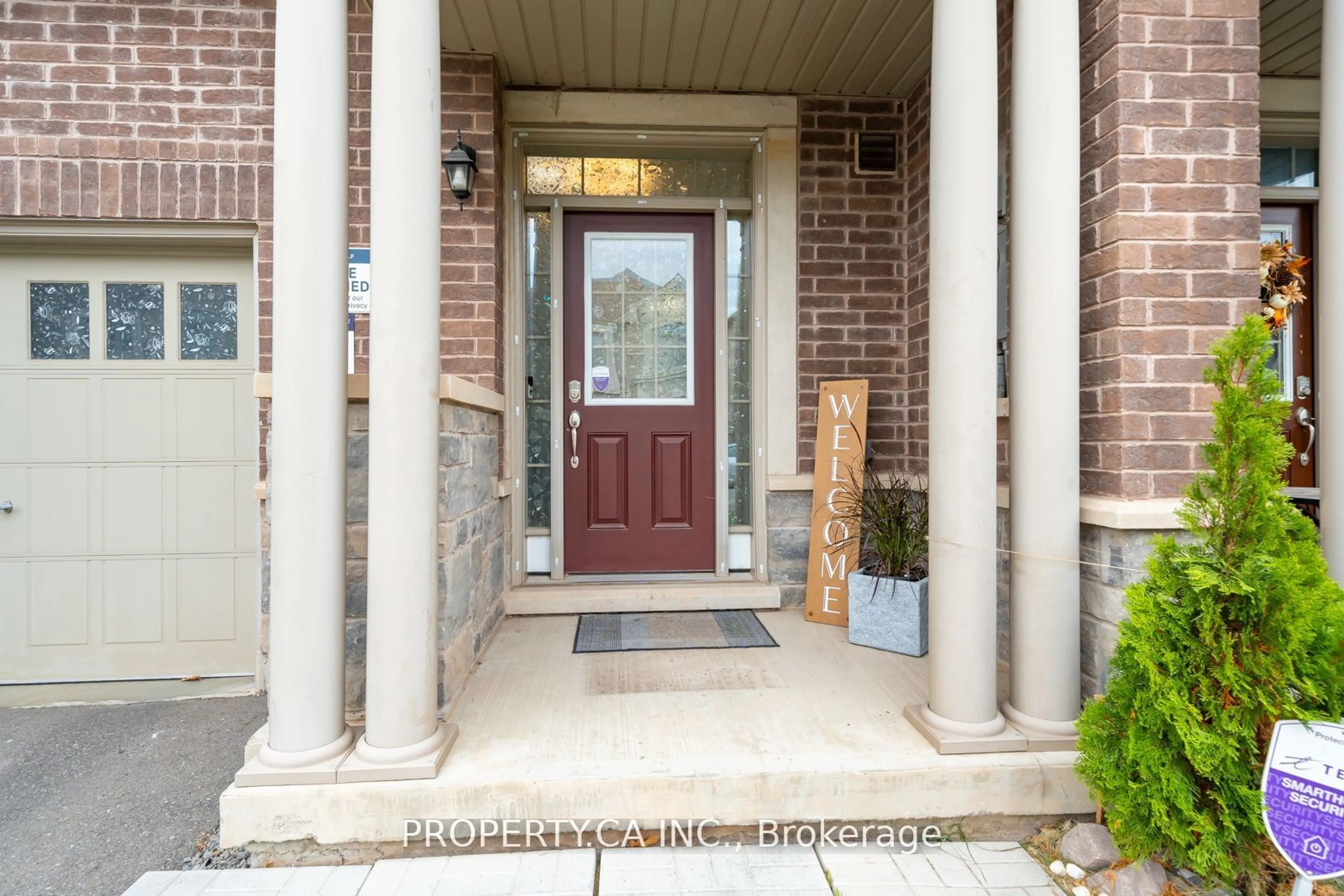 Indoor entryway for 1330 Restivo Lane, Milton Ontario L9E 1J9