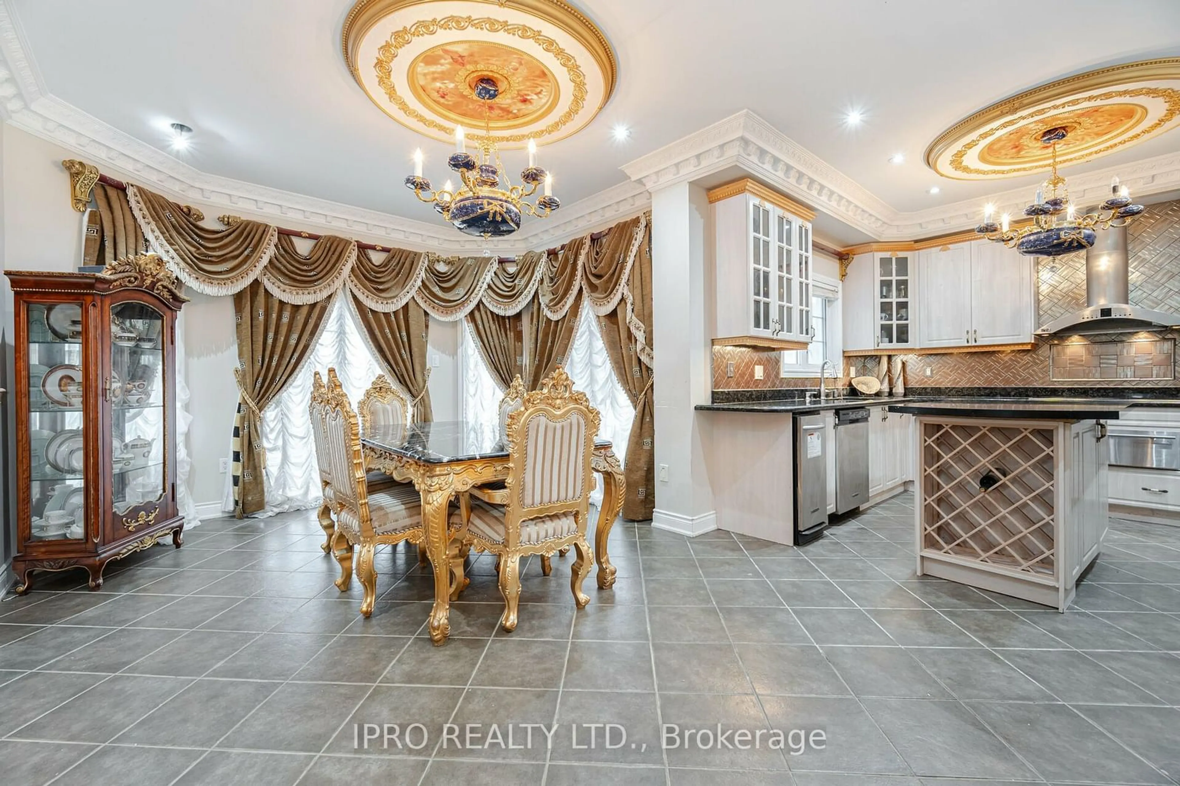 Dining room, ceramic/tile floor for 2 Hugo Rd, Brampton Ontario L6P 1W4