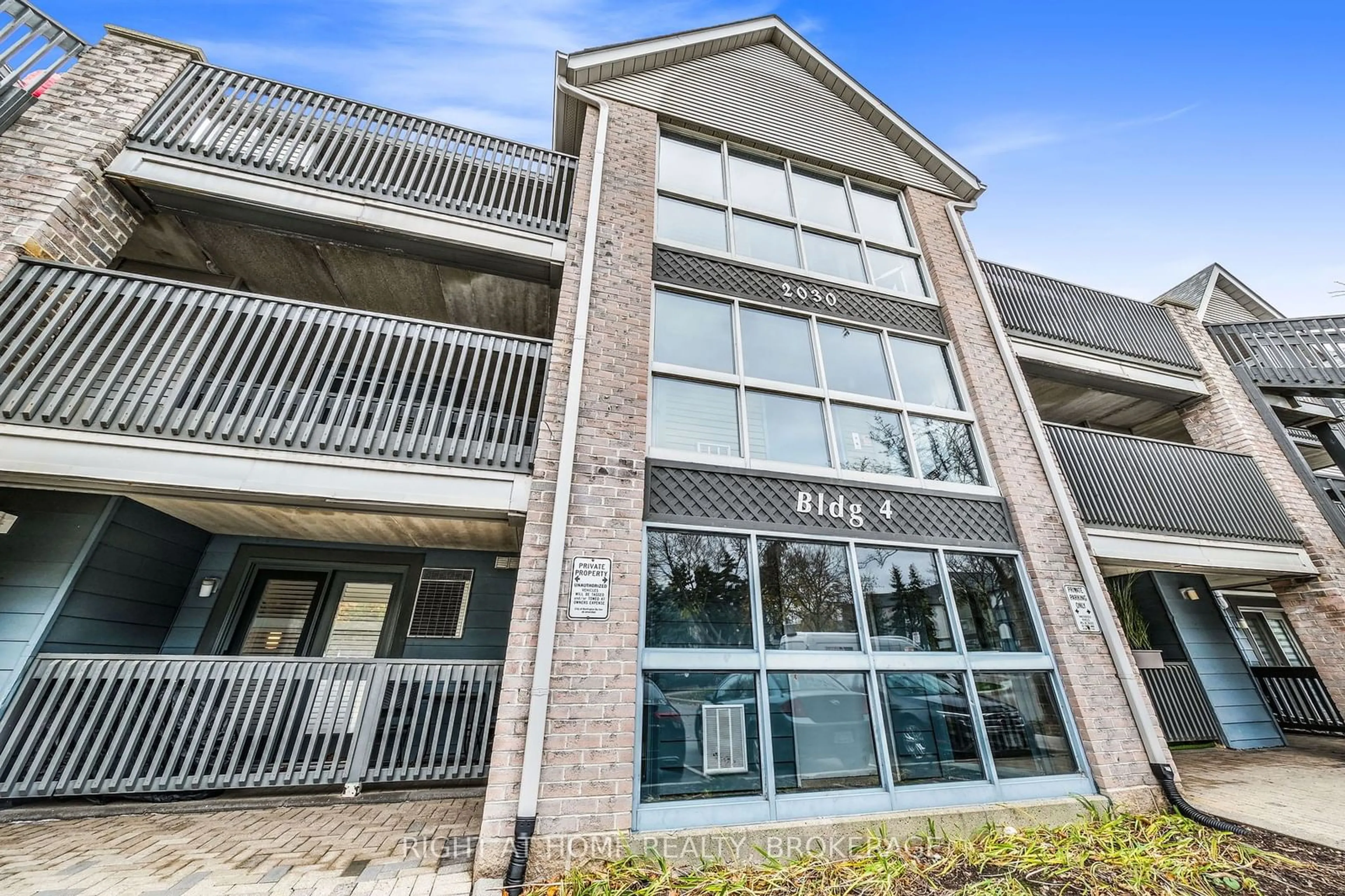 Unknown for 2030 Cleaver Ave #318, Burlington Ontario L7M 4C3